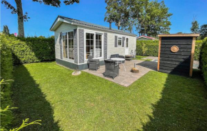 Lovely Home In Tzummarum With Wifi